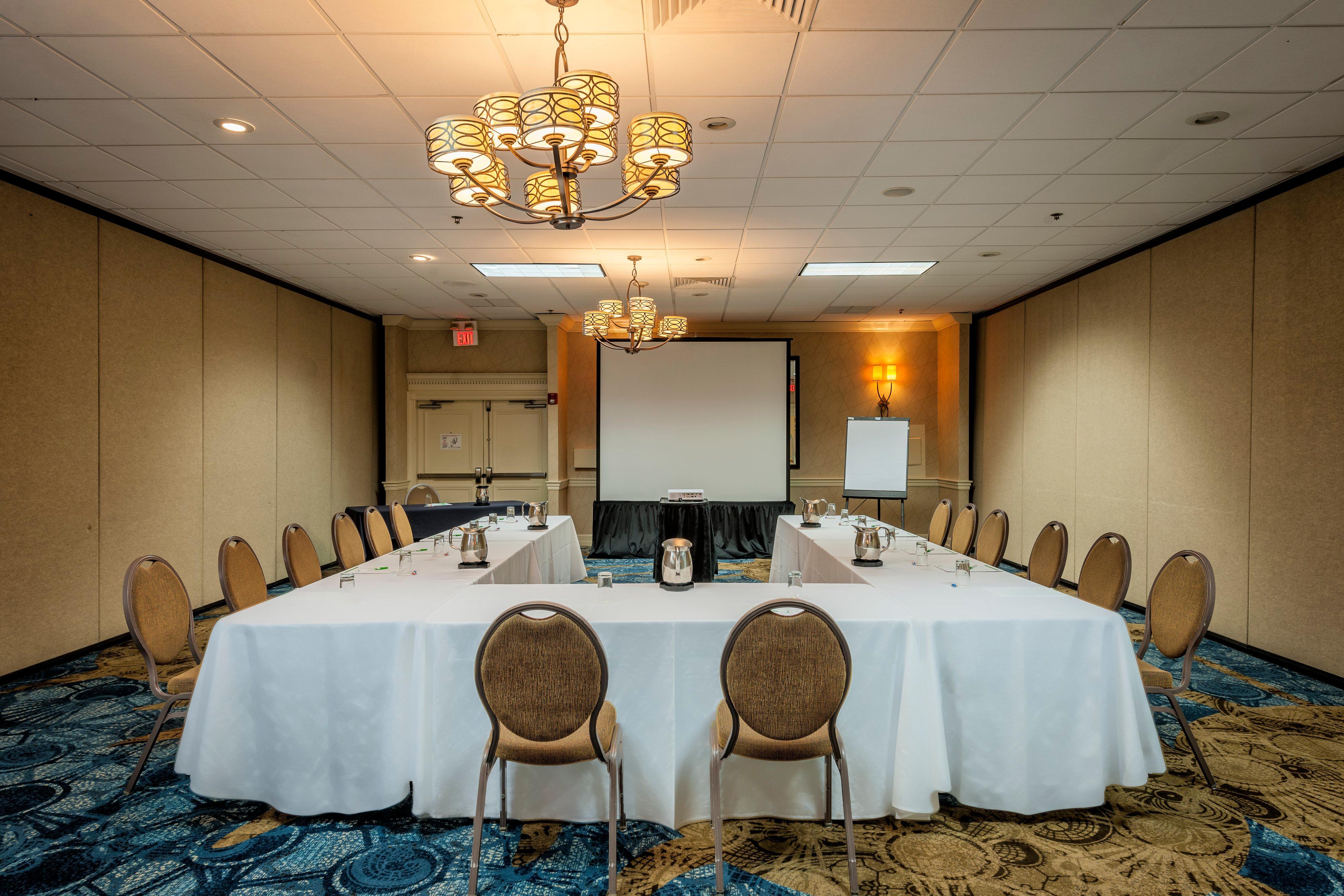 Best Western Plus Strongsville Cleveland Екстер'єр фото