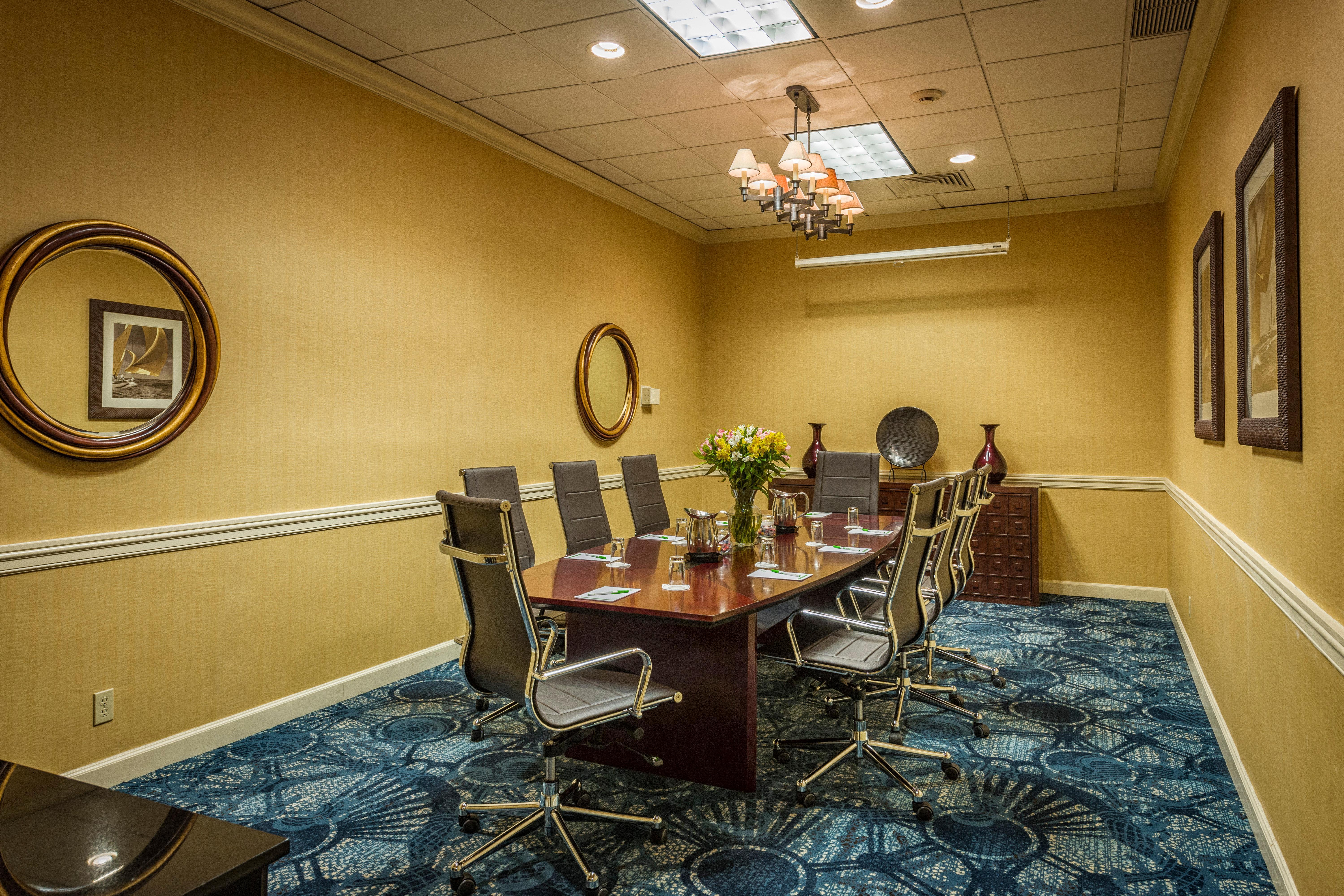 Best Western Plus Strongsville Cleveland Екстер'єр фото