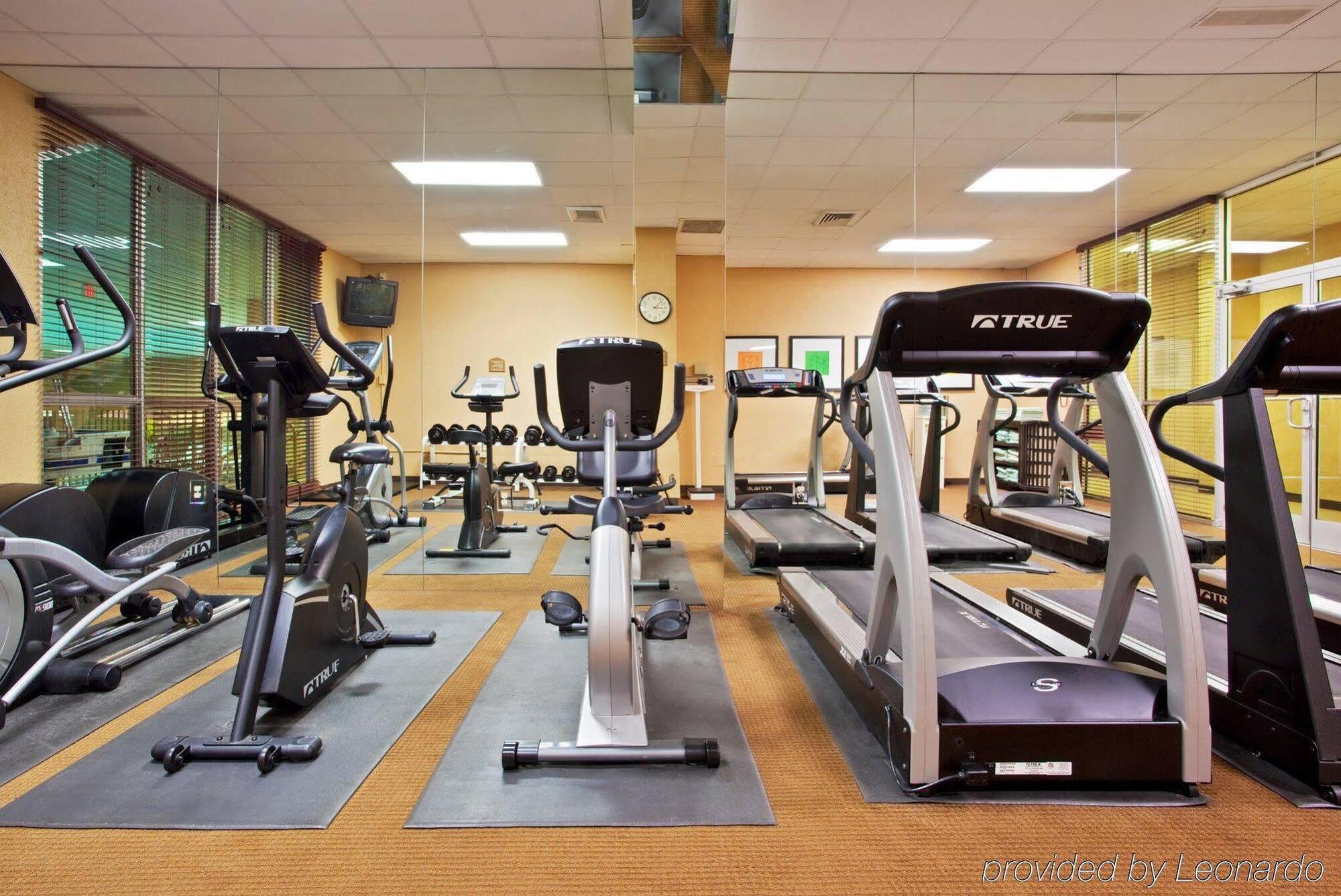 Best Western Plus Strongsville Cleveland Екстер'єр фото