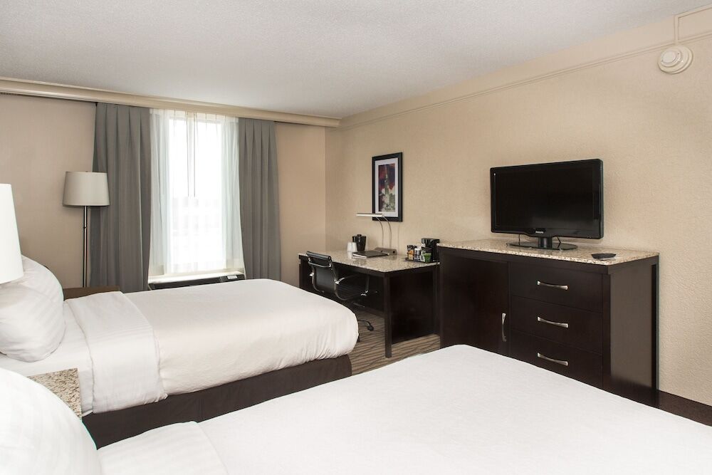Best Western Plus Strongsville Cleveland Екстер'єр фото